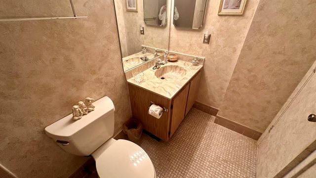 6585 Kensington Lane Apt 207, Delray Beach, FL 33446