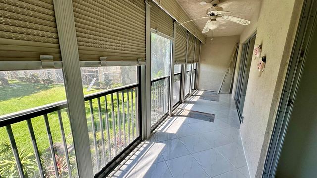 6585 Kensington Lane Apt 207, Delray Beach, FL 33446