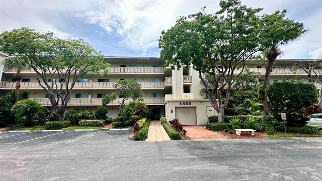 6585 Kensington Lane Apt 207, Delray Beach, FL 33446