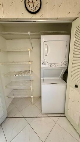 6585 Kensington Lane Apt 207, Delray Beach, FL 33446
