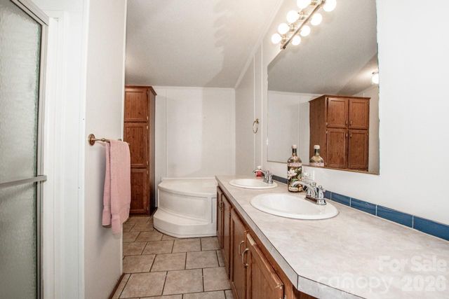 525 Mountain Meadows Drive, Bessemer City, NC 28016