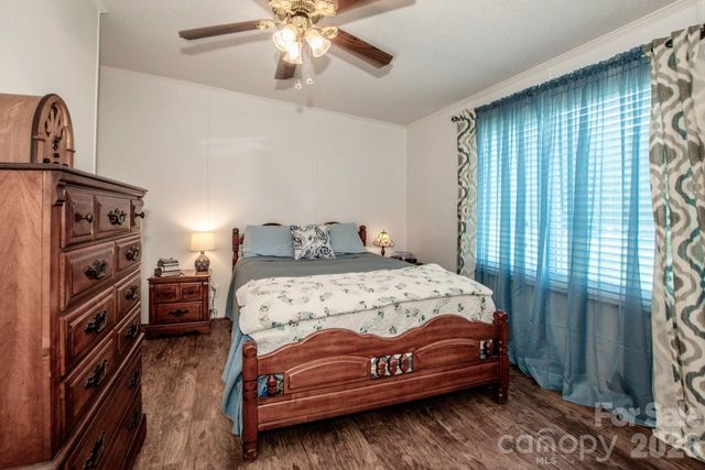 525 Mountain Meadows Drive, Bessemer City, NC 28016