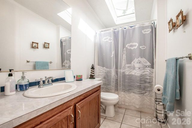 525 Mountain Meadows Drive, Bessemer City, NC 28016