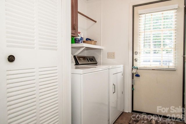 525 Mountain Meadows Drive, Bessemer City, NC 28016