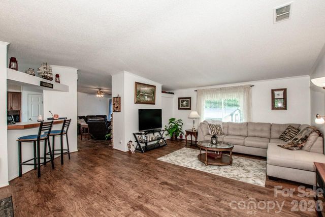 525 Mountain Meadows Drive, Bessemer City, NC 28016