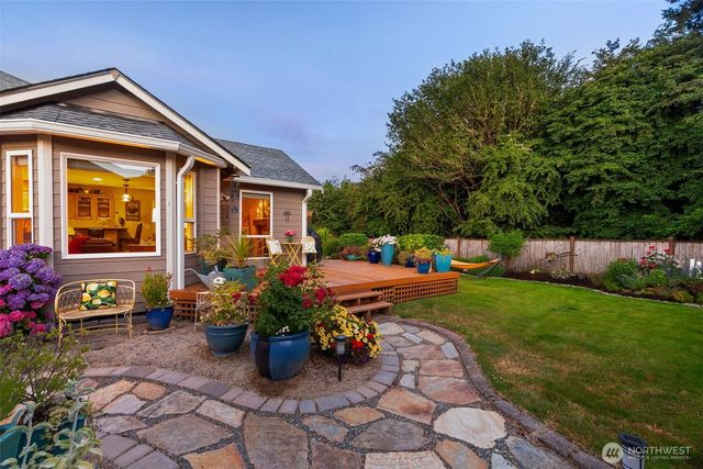 2315 20th Avenue NE, Olympia, WA 98506