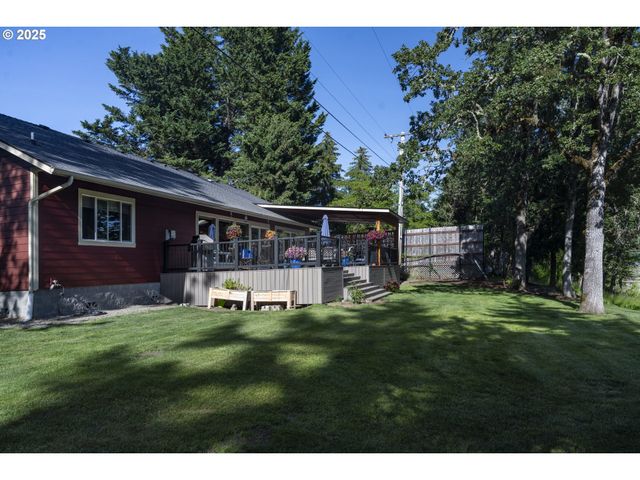 418 RIVERSHORE Dr, Roseburg, OR 97470