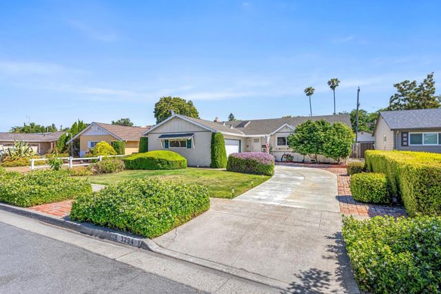 3294 Lindenoaks Drive, San Jose, CA 95117