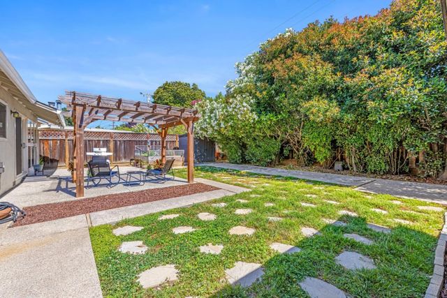 3294 Lindenoaks Drive, San Jose, CA 95117