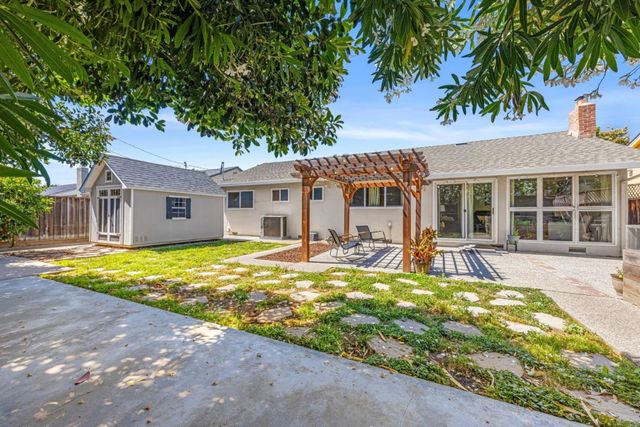 3294 Lindenoaks Drive, San Jose, CA 95117