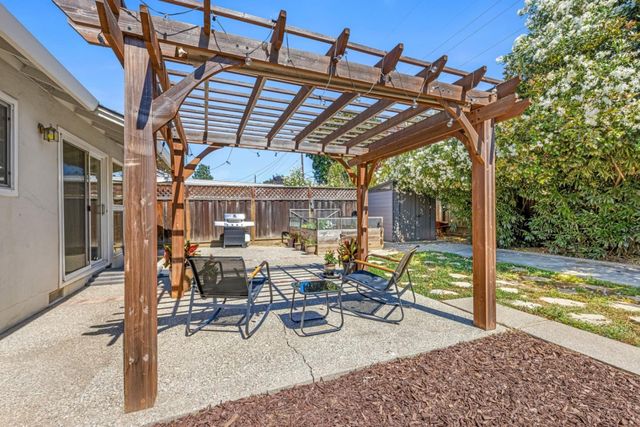 3294 Lindenoaks Drive, San Jose, CA 95117