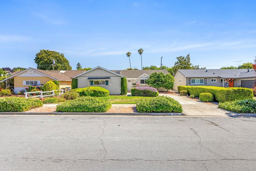 3294 Lindenoaks Drive, San Jose, CA 95117