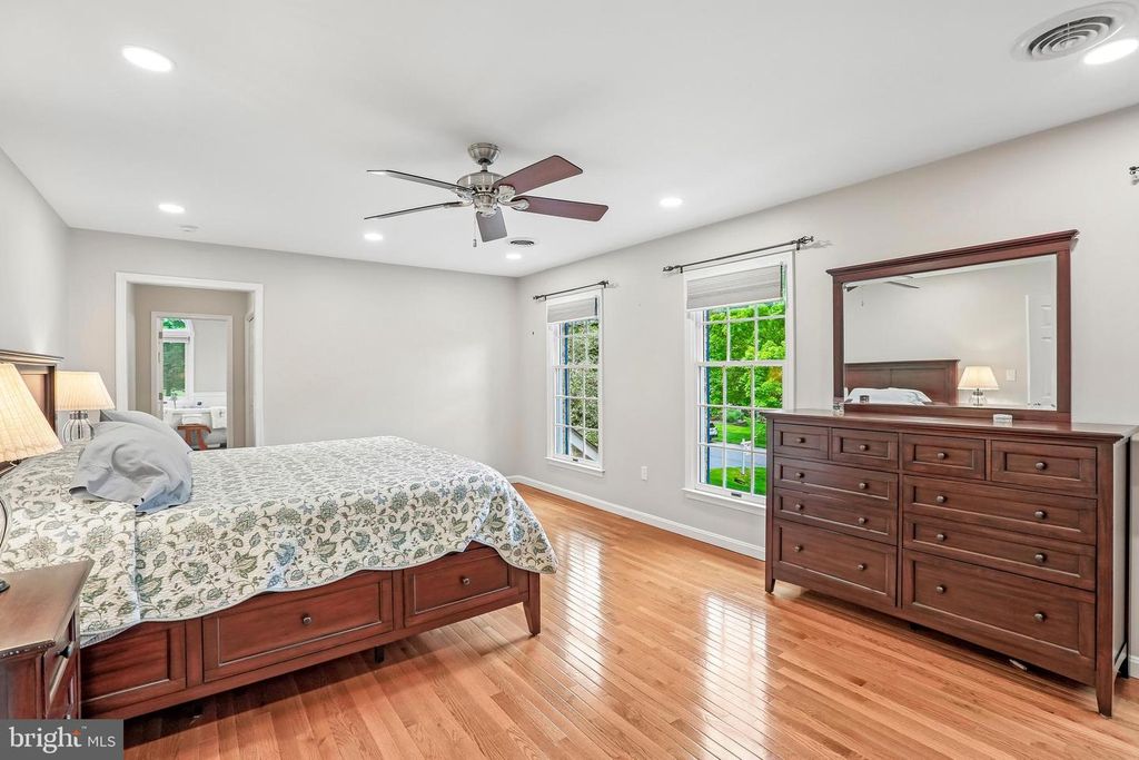 Image 30 of property listing at 6621 BELLE CHASE CT, Gaithersburg, MD 20882