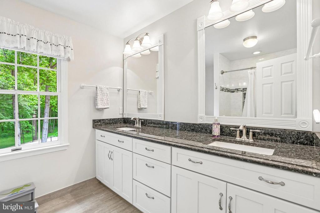 Image 31 of property listing at 6621 BELLE CHASE CT, Gaithersburg, MD 20882
