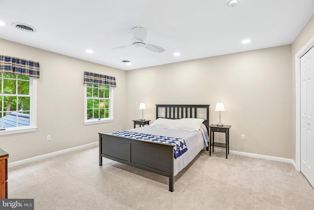 Image 35 of property listing at 6621 BELLE CHASE CT, Gaithersburg, MD 20882