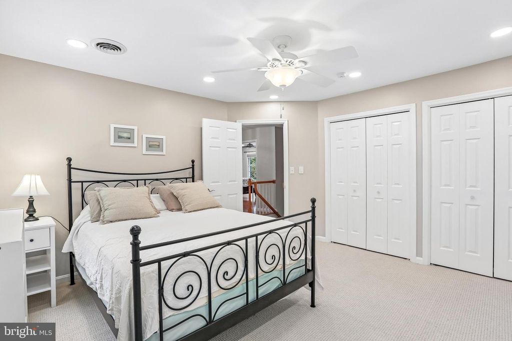 Image 37 of property listing at 6621 BELLE CHASE CT, Gaithersburg, MD 20882