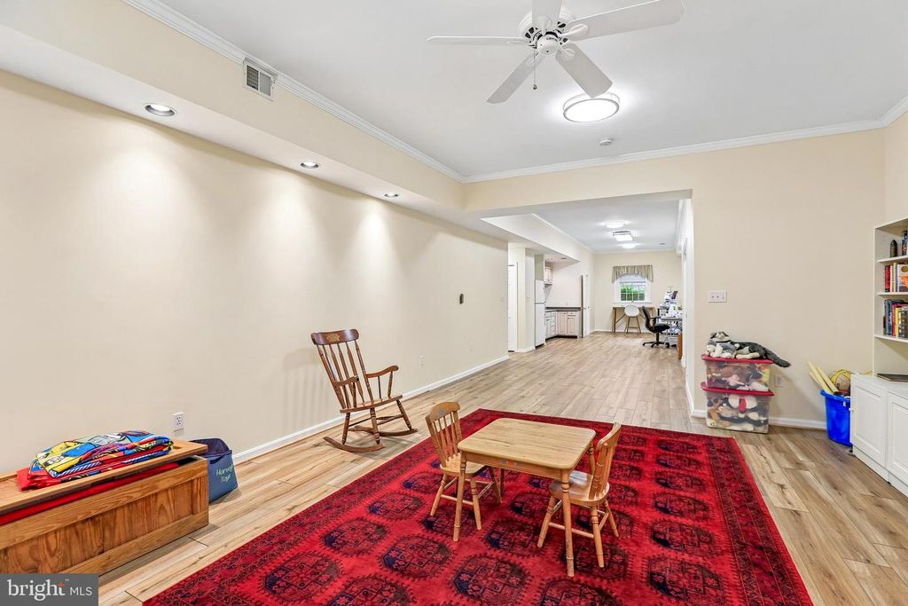 Image 40 of property listing at 6621 BELLE CHASE CT, Gaithersburg, MD 20882
