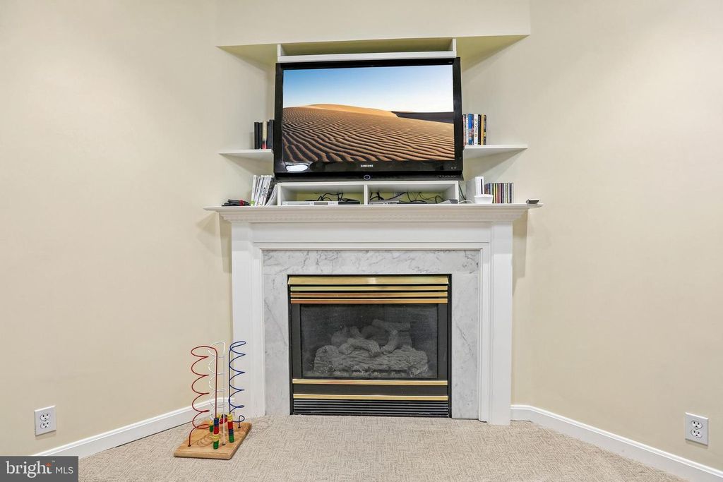 Image 42 of property listing at 6621 BELLE CHASE CT, Gaithersburg, MD 20882