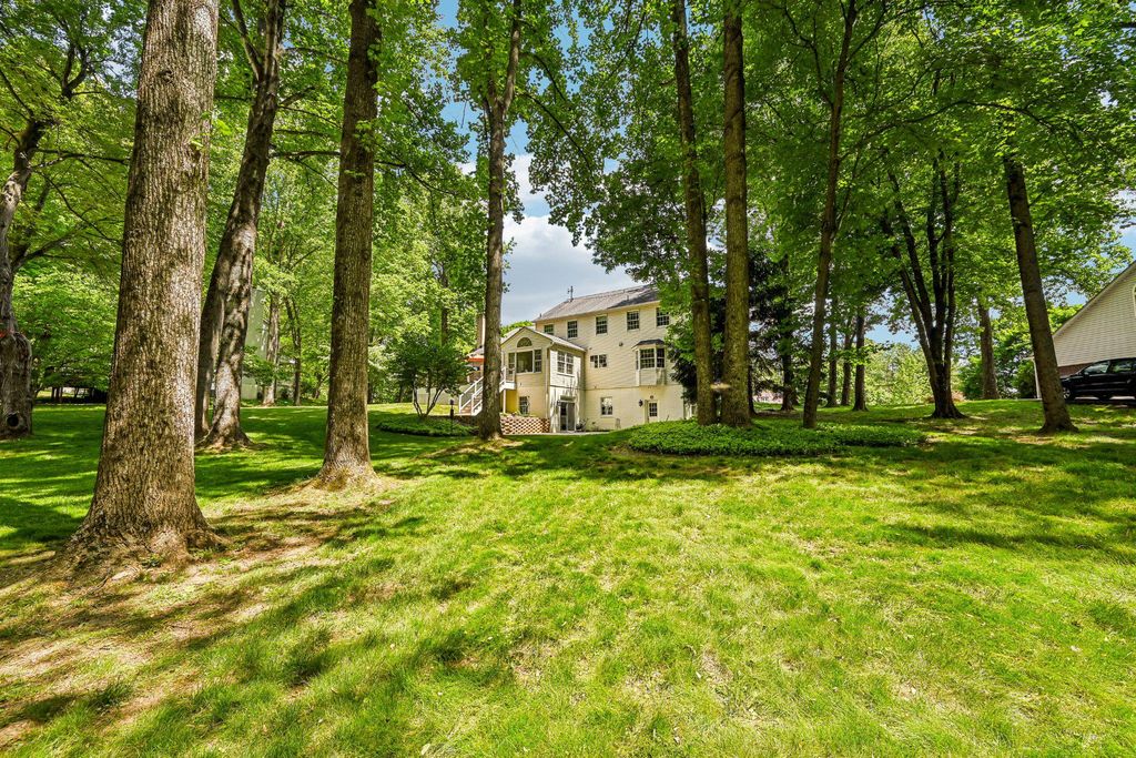 Image 57 of property listing at 6621 BELLE CHASE CT, Gaithersburg, MD 20882
