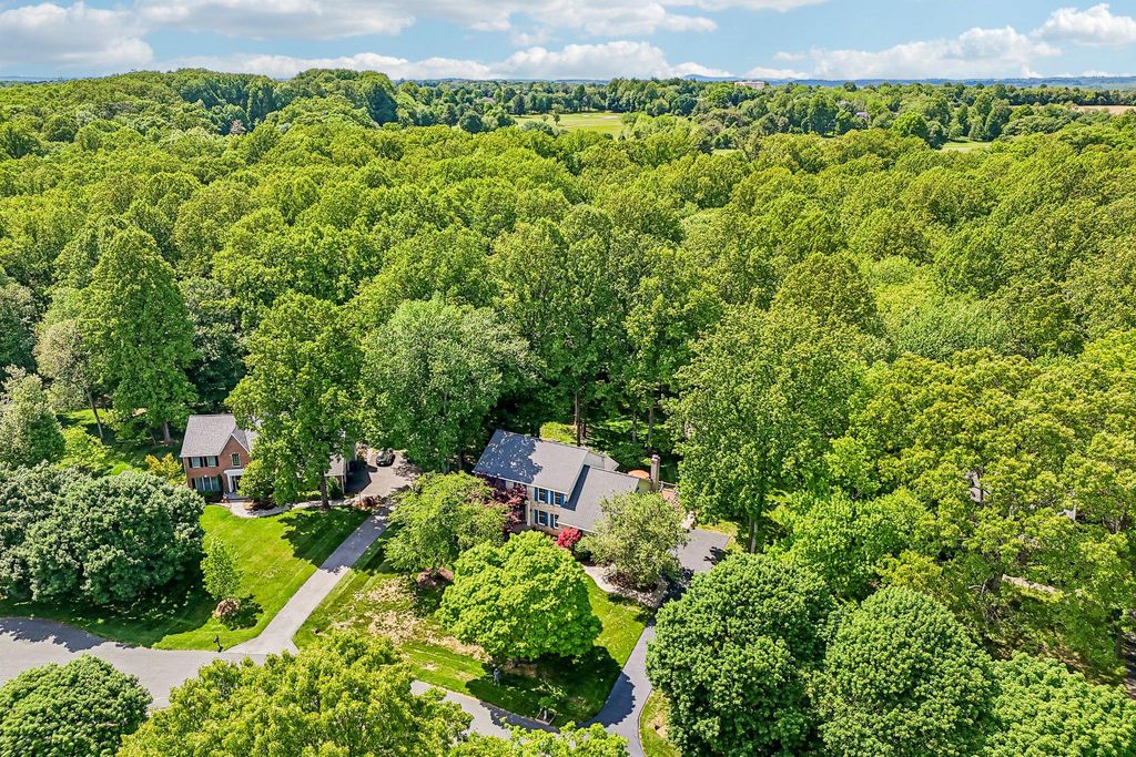 Image 64 of property listing at 6621 BELLE CHASE CT, Gaithersburg, MD 20882