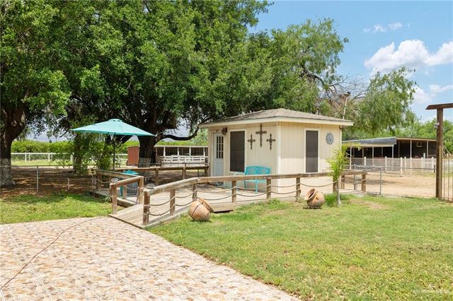 812 S Mayberry Boulevard, Alton, TX 78573