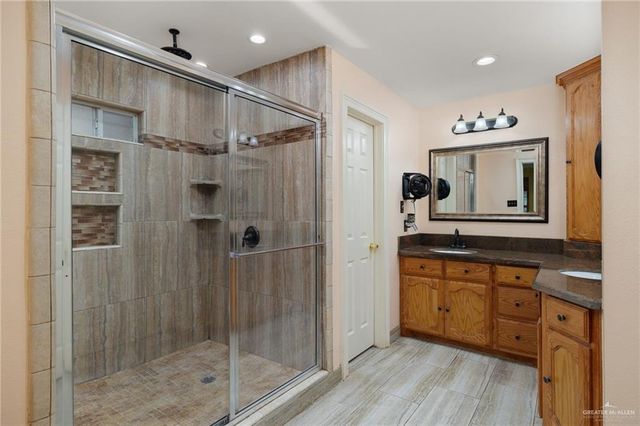 812 S Mayberry Boulevard, Alton, TX 78573