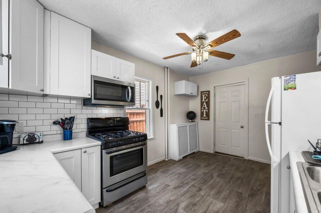 665 5th Street E, Saint Paul, MN 55106
