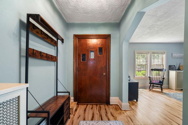 665 5th Street E, Saint Paul, MN 55106