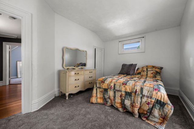665 5th Street E, Saint Paul, MN 55106