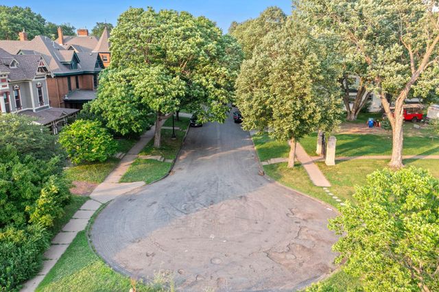 665 5th Street E, Saint Paul, MN 55106