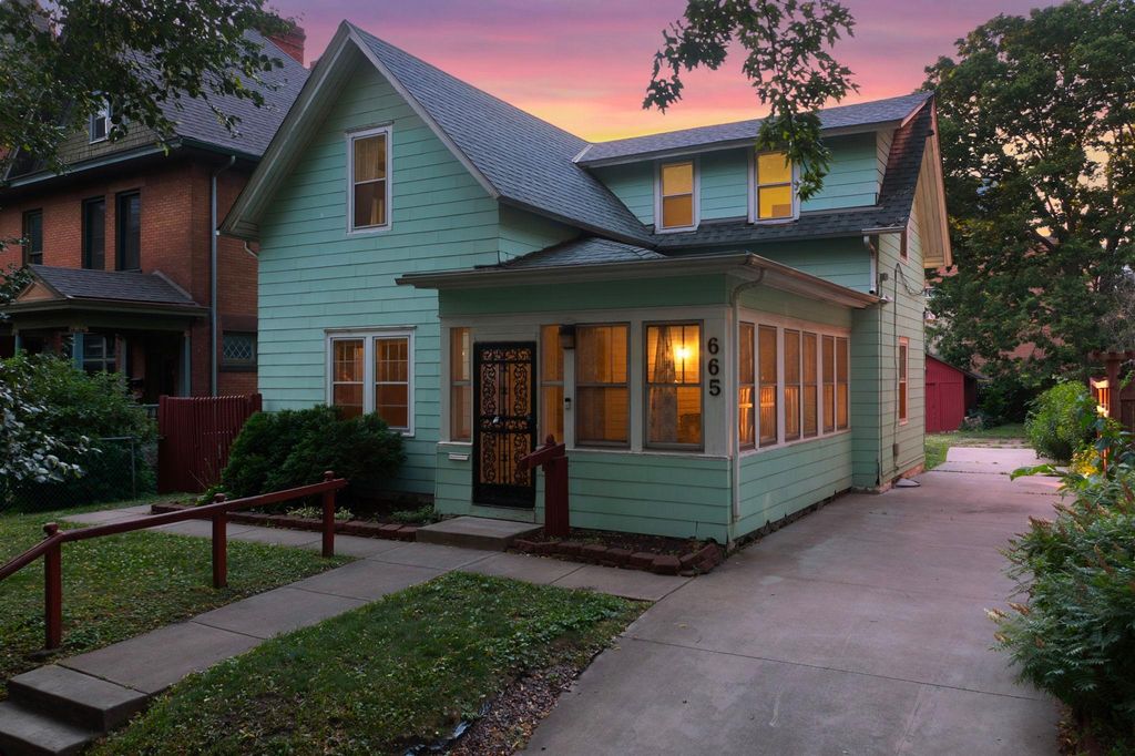 665 5th Street E, Saint Paul, MN 55106