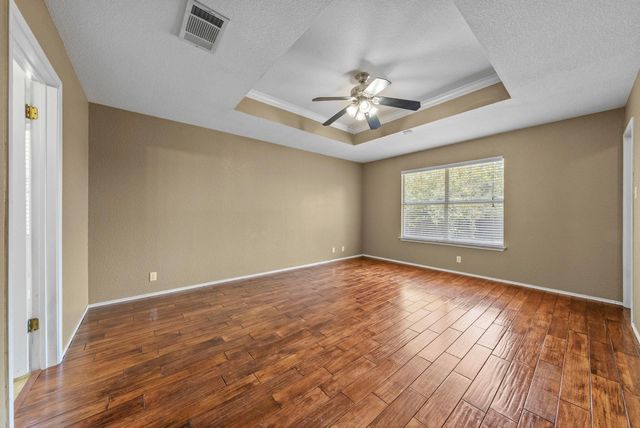511 S Pauley DR, Hutto, TX 78634
