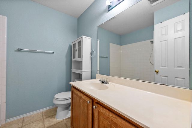 511 S Pauley DR, Hutto, TX 78634