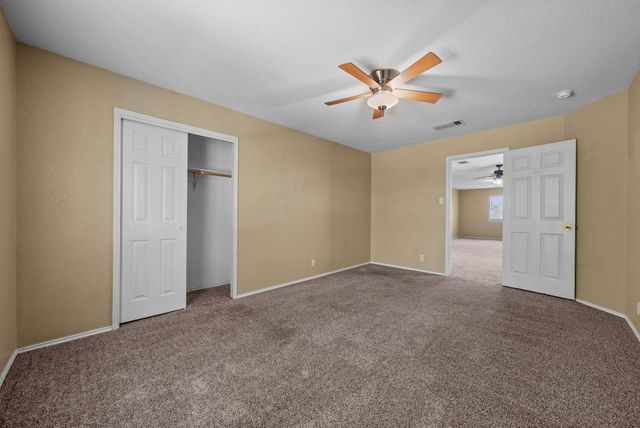 511 S Pauley DR, Hutto, TX 78634