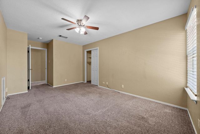 511 S Pauley DR, Hutto, TX 78634