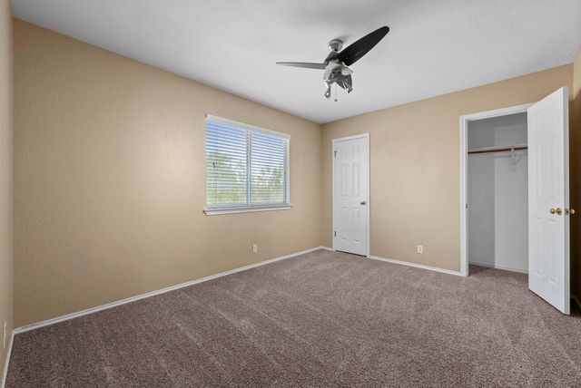 511 S Pauley DR, Hutto, TX 78634
