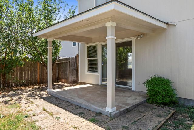 511 S Pauley DR, Hutto, TX 78634