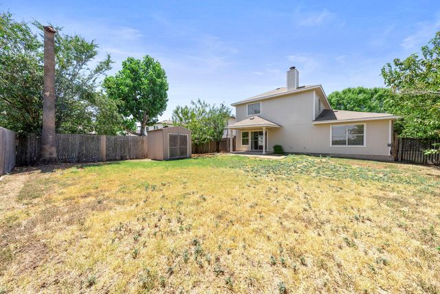 511 S Pauley DR, Hutto, TX 78634