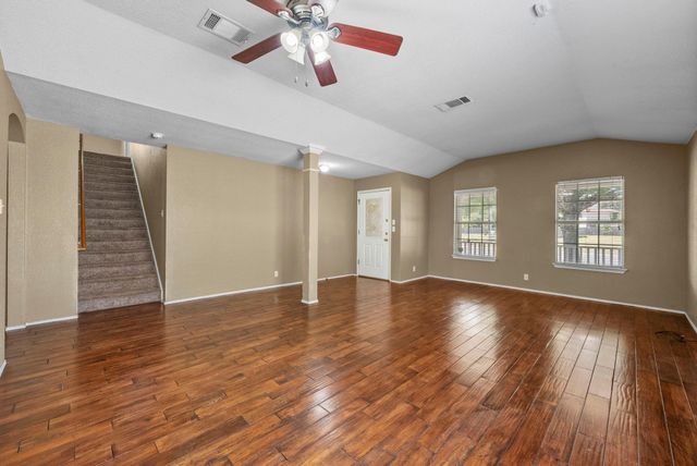 511 S Pauley DR, Hutto, TX 78634