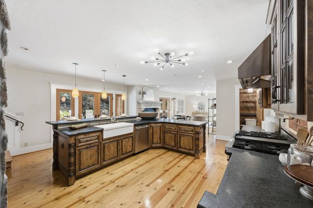 1353 Edgewood Road, Redwood City, CA 94062