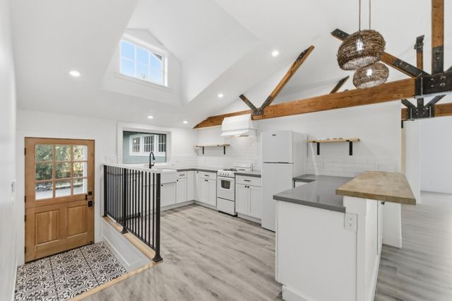 1353 Edgewood Road, Redwood City, CA 94062