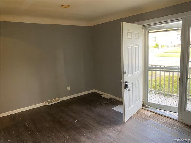 3822 Larchmont Street, Flint, MI 48532