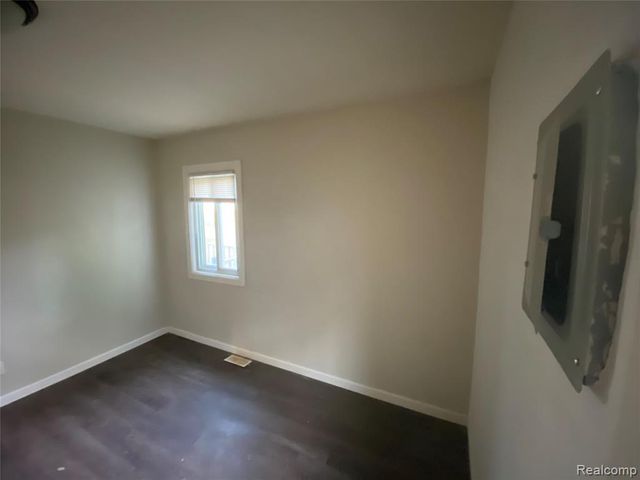 3822 Larchmont Street, Flint, MI 48532