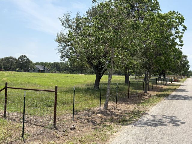 38785 Wiggins Road, Hempstead, TX 77445