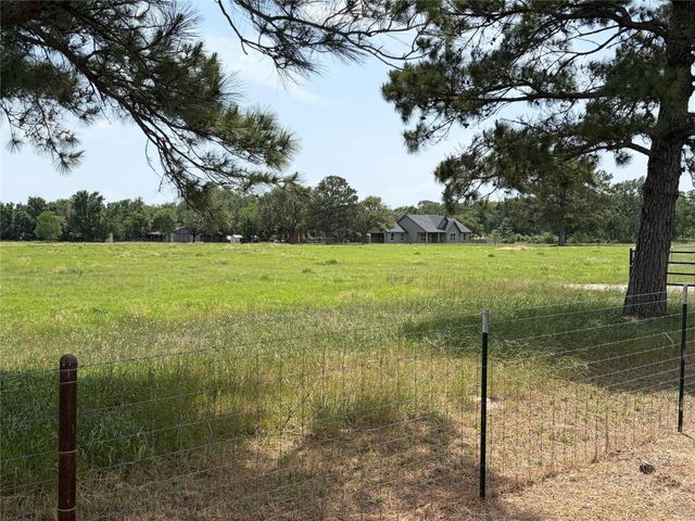 38785 Wiggins Road, Hempstead, TX 77445