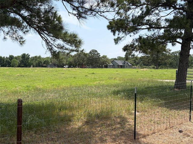 38785 Wiggins Road, Hempstead, TX 77445