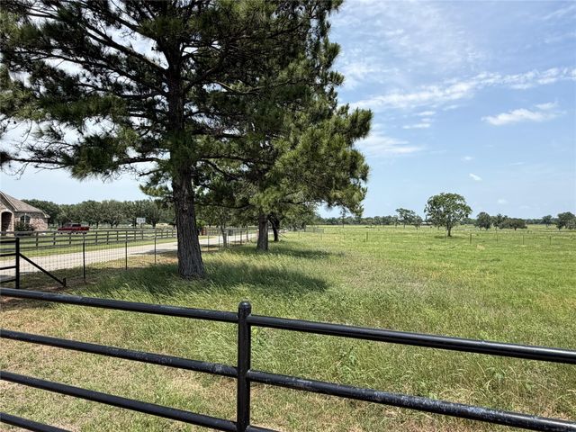 38785 Wiggins Road, Hempstead, TX 77445