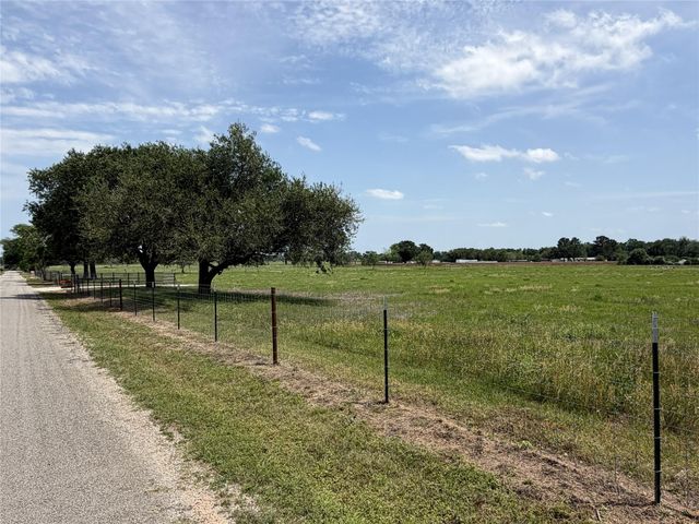 38785 Wiggins Road, Hempstead, TX 77445
