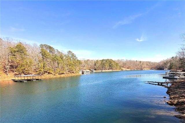 6476 Chestnut Hill Road, Flowery Branch, GA 30542