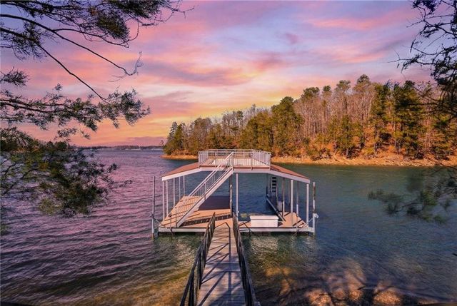 6476 Chestnut Hill Road, Flowery Branch, GA 30542